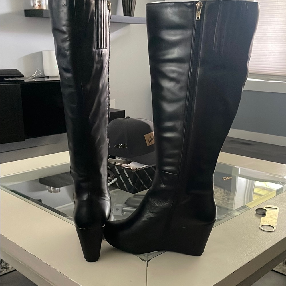 Elegant Black Knee-High Women's Boots Genuine Leather - Picture 2 of 3